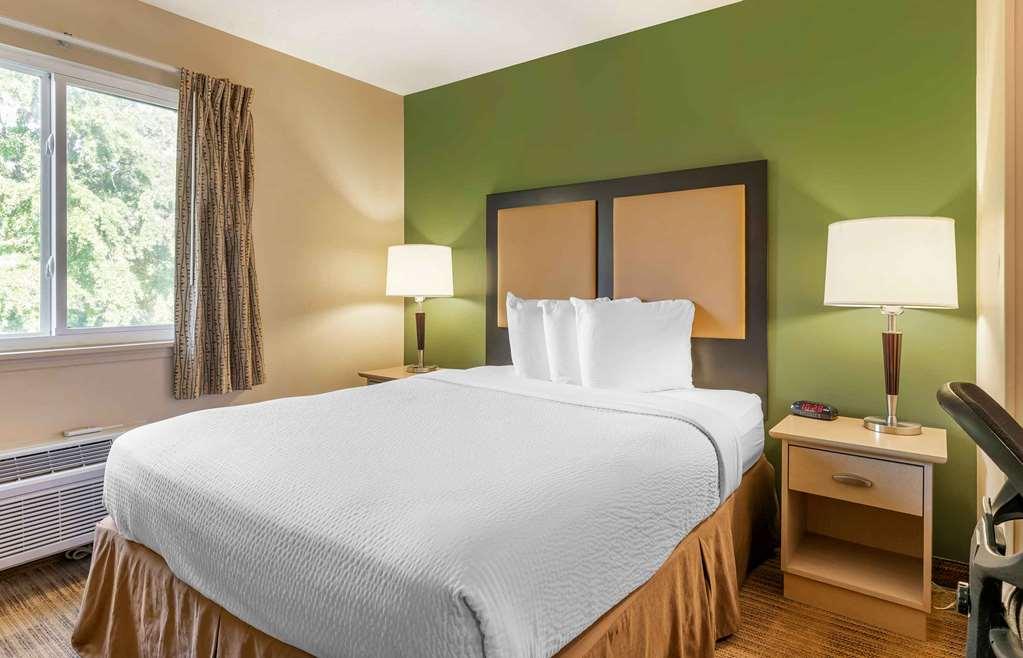 Extended Stay America Suites - Chicago - Lombard - Yorktown Center Room photo