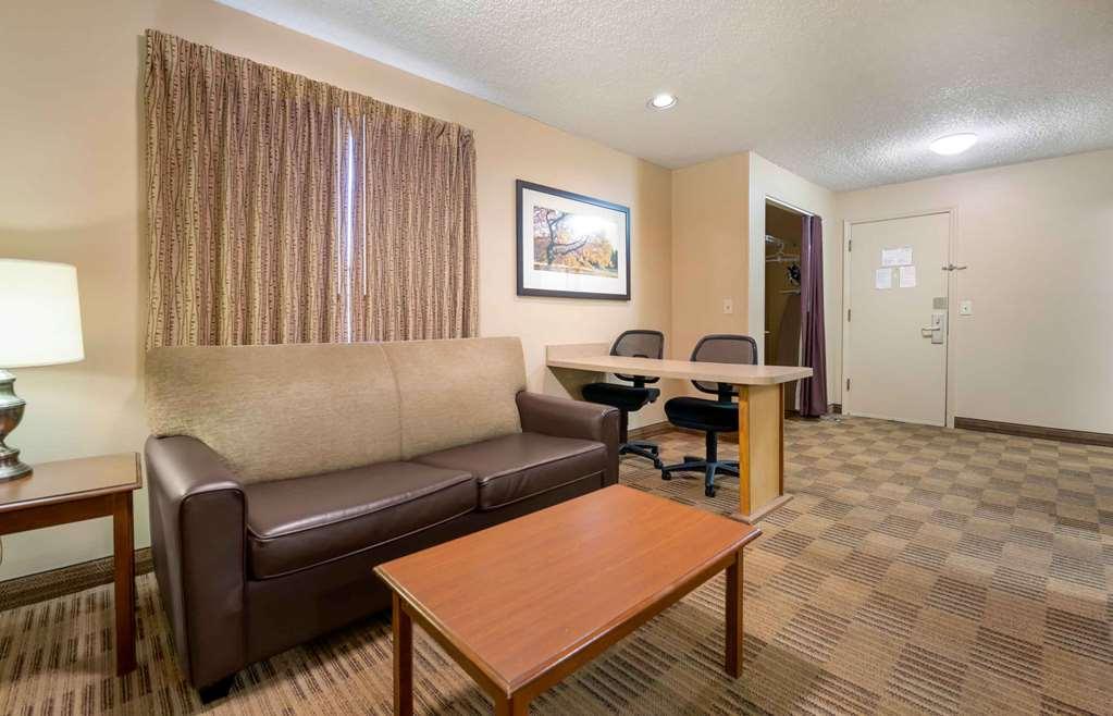 Extended Stay America Suites - Chicago - Lombard - Yorktown Center Room photo