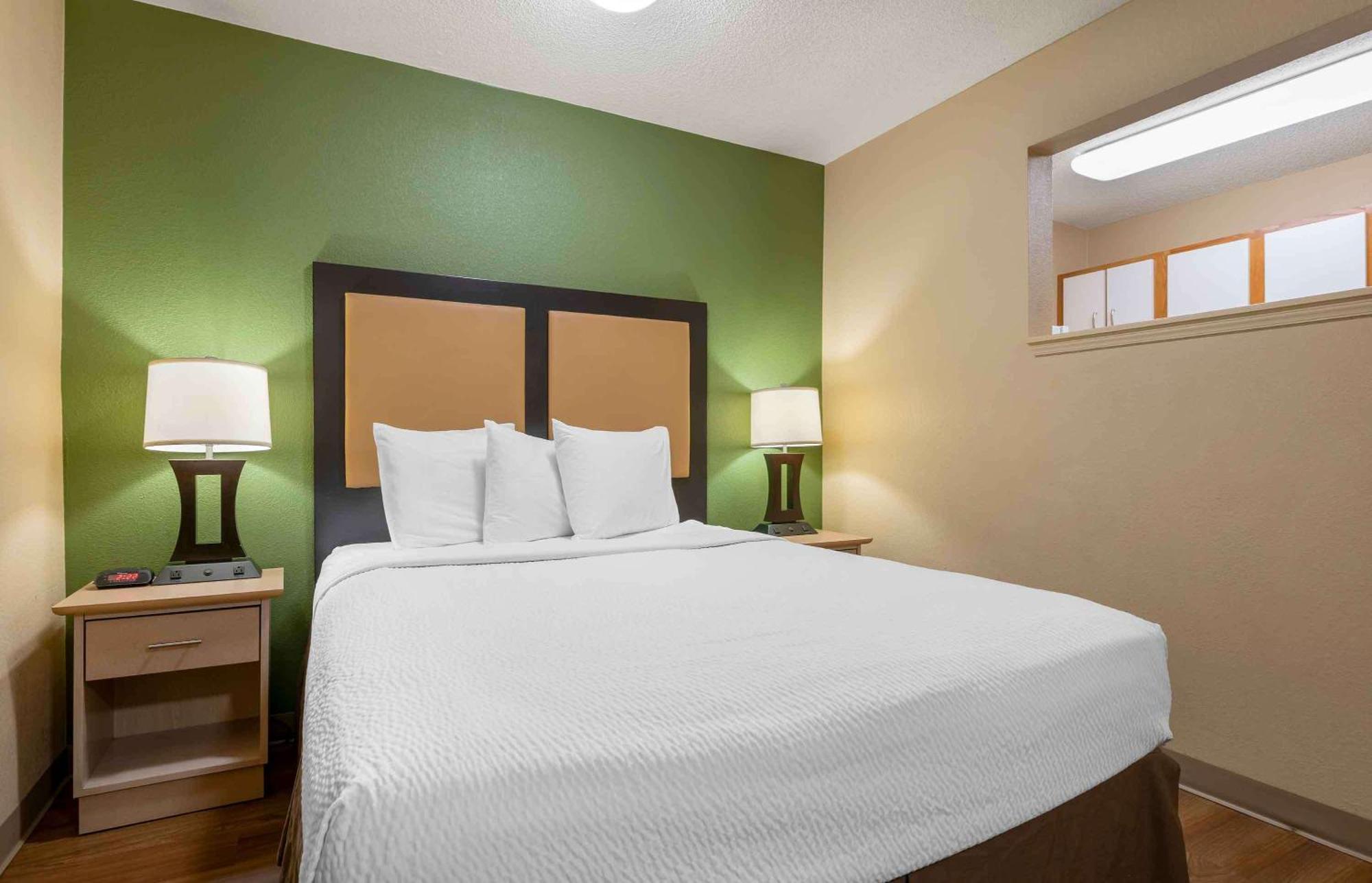 Extended Stay America Suites - Chicago - Lombard - Yorktown Center Exterior photo