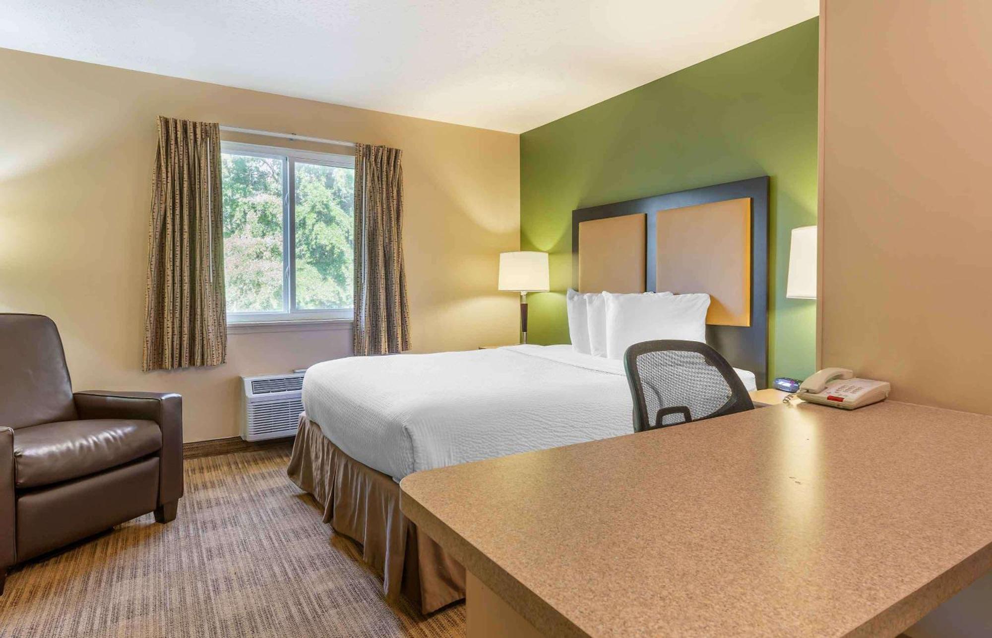 Extended Stay America Suites - Chicago - Lombard - Yorktown Center Exterior photo