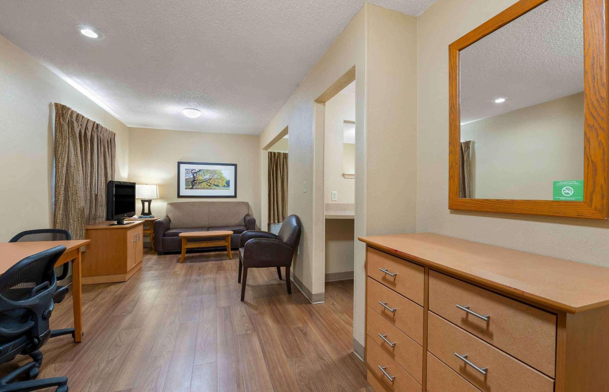 Extended Stay America Suites - Chicago - Lombard - Yorktown Center Exterior photo