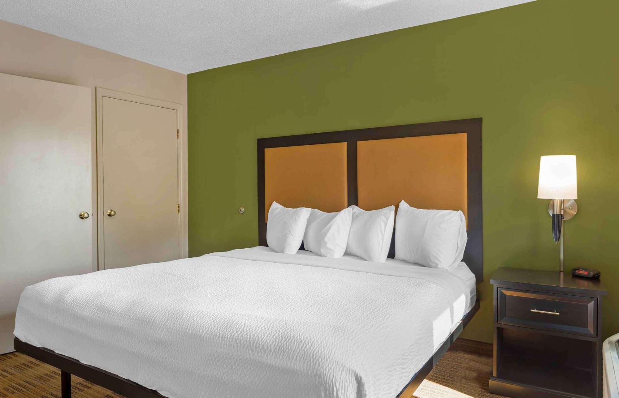 Extended Stay America Suites - Chicago - Lombard - Yorktown Center Exterior photo