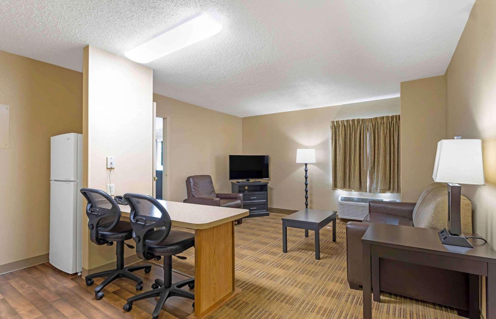 Extended Stay America Suites - Chicago - Lombard - Yorktown Center Exterior photo