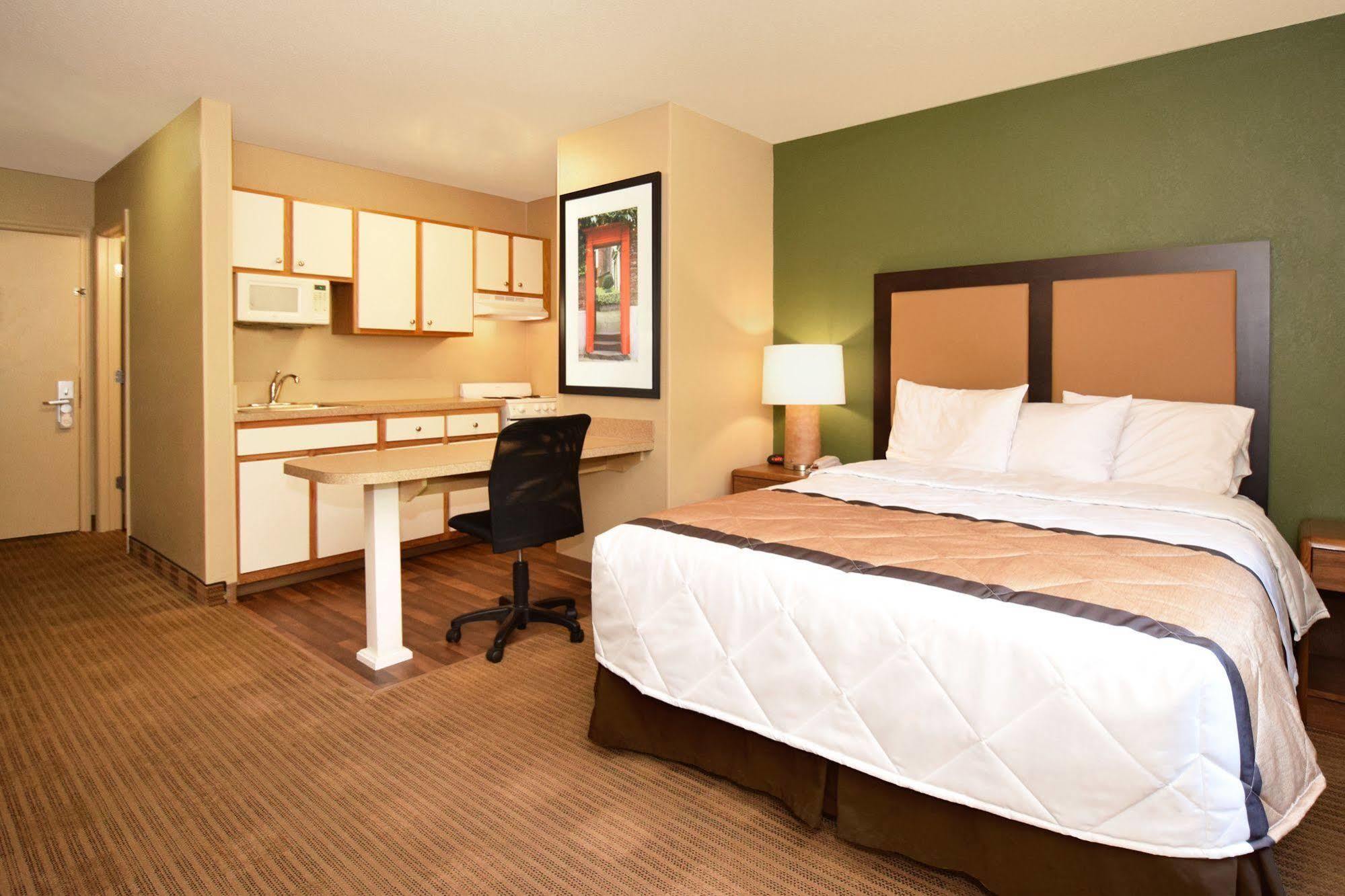 Extended Stay America Suites - Chicago - Lombard - Yorktown Center Exterior photo